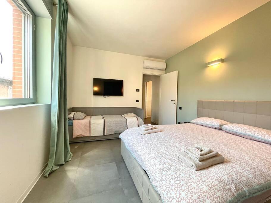 Apartamento City Center - Modern Flat With Free Parking And Wifi - Apt B Bérgamo Exterior foto